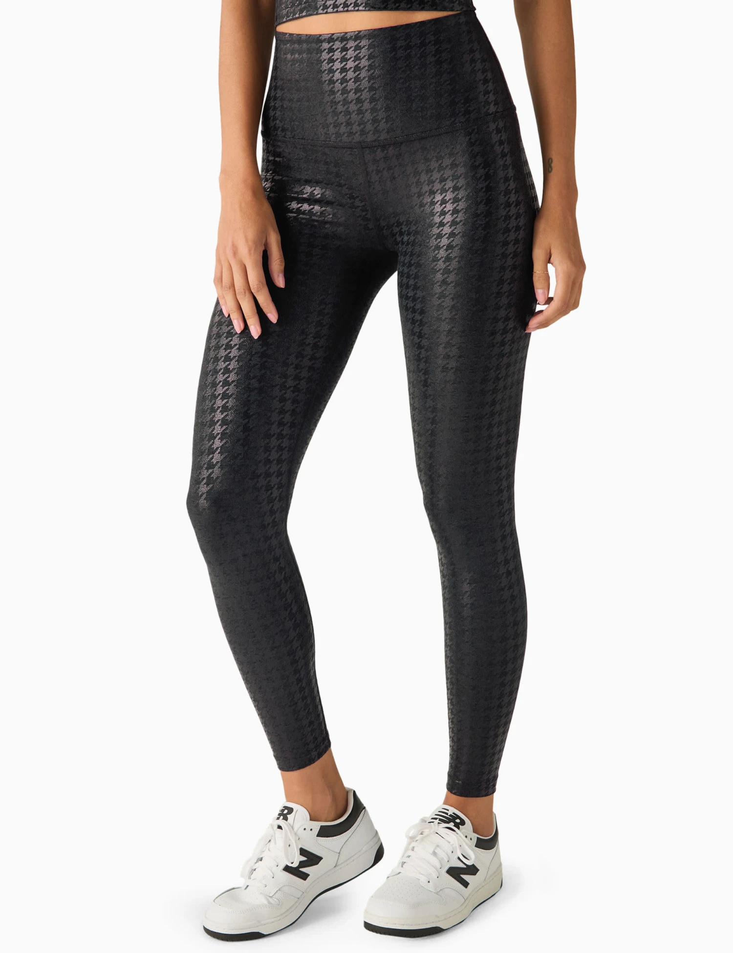 Beyond Yoga Caught In The Midi High Waisted 7/8 Leggings 1 Beyond Yoga Caught In The Midi High Waisted 7/8 Leggings