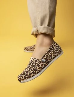 Toms Canvas Animal Print Espadrilles -Marks And Spencer Shop MS 10 T82 8020S L4 X EC 5