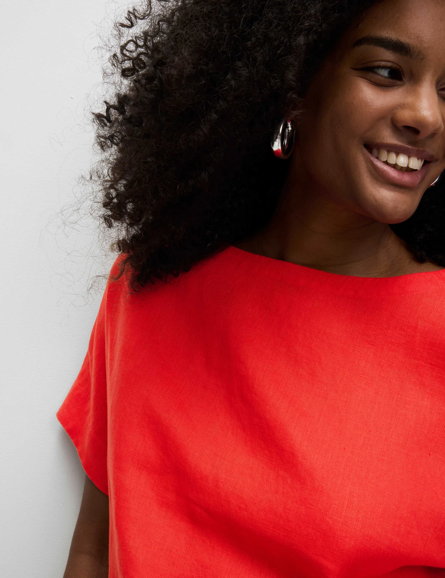 Pure Linen Relaxed T-Shirt 4 Pure Linen Relaxed T-Shirt - Image 4