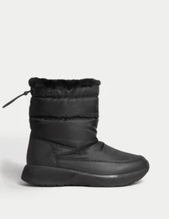 Quilted Flatform Walking Boots