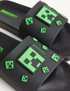 Kids' Minecraft™ Sliders (13 Small - 7 Large) -Marks And Spencer Shop SD 04 T72 4358L ZZ X EC 1