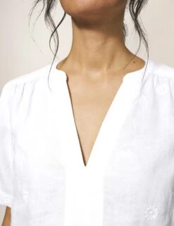 WHITE STUFF Pure Linen Embroidered V-Neck Blouse 9 WHITE STUFF Pure Linen Embroidered V-Neck Blouse -Marks And Spencer Shop SD 10 T83 3075W Z4 X EC 3