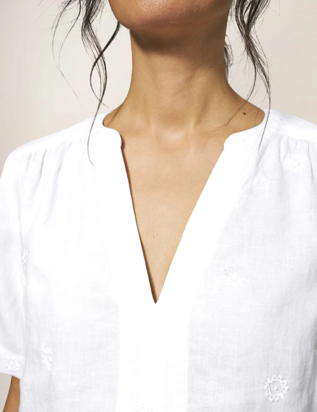 WHITE STUFF Pure Linen Embroidered V-Neck Blouse 5 WHITE STUFF Pure Linen Embroidered V-Neck Blouse - Image 5