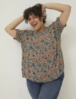 Floral Round Neck Blouse