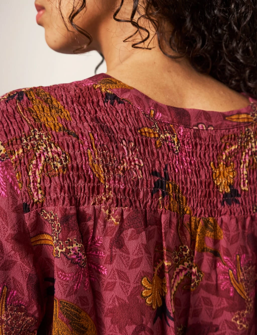 WHITE STUFF Printed V-Neck Blouse 5 WHITE STUFF Printed V-Neck Blouse - Image 5