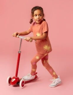 WHITE STUFF Pure Cotton Giraffe Print T-Shirt (3-10 Yrs) 8 WHITE STUFF Pure Cotton Giraffe Print T-Shirt (3-10 Yrs) -Marks And Spencer Shop SD 10 T94 2384 P4 X EC 2