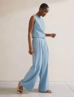 Single Breasted Cropped Waistcoat -Marks And Spencer Shop Single Breasted Cropped Waistcoat 3