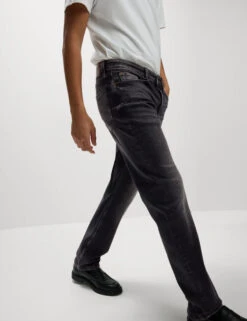 Straight Fit Vintage Wash Crosshatch Jeans