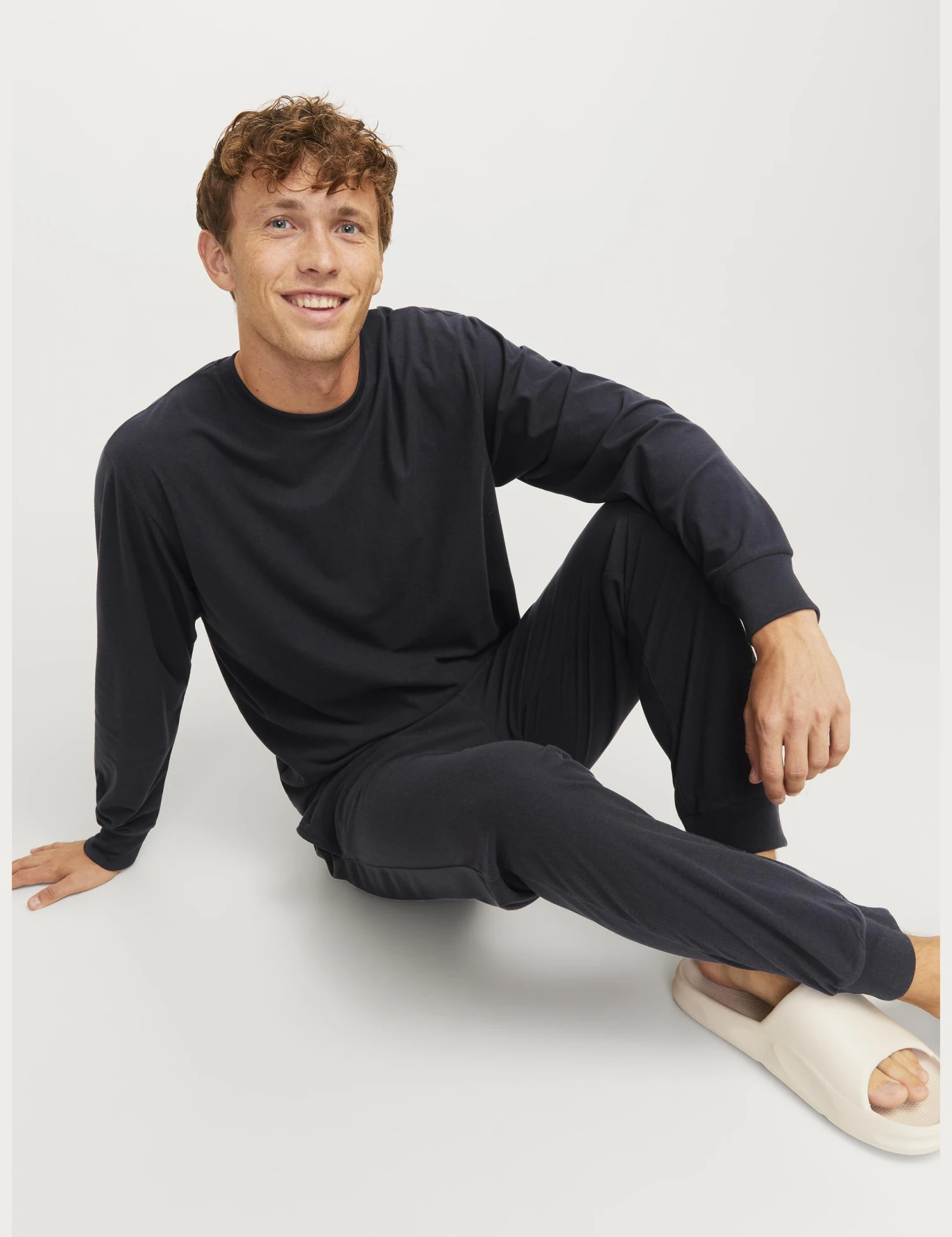 Jack & Jones Sweatshirt & Joggers Lounge Set 5 Jack & Jones Sweatshirt & Joggers Lounge Set - Image 5