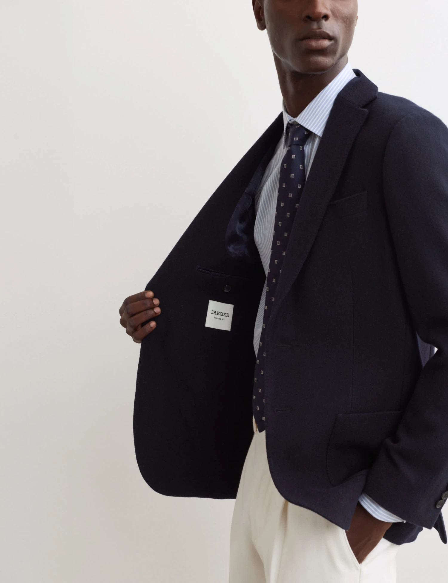 Jaeger Tailored Fit Italian Wool Rich Twill Blazer 4 Jaeger Tailored Fit Italian Wool Rich Twill Blazer - Image 4