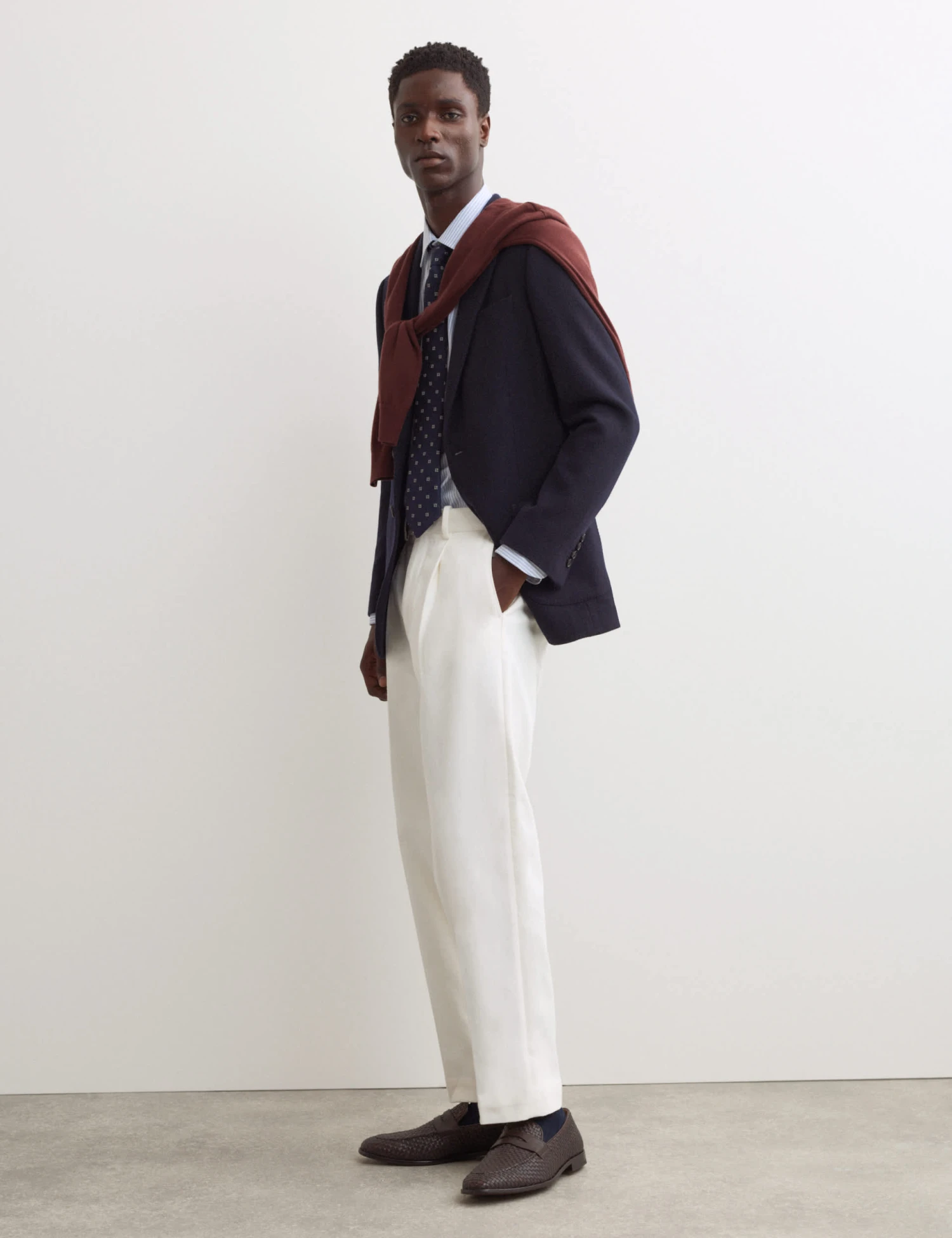 Jaeger Tailored Fit Italian Wool Rich Twill Blazer 6 Jaeger Tailored Fit Italian Wool Rich Twill Blazer - Image 6