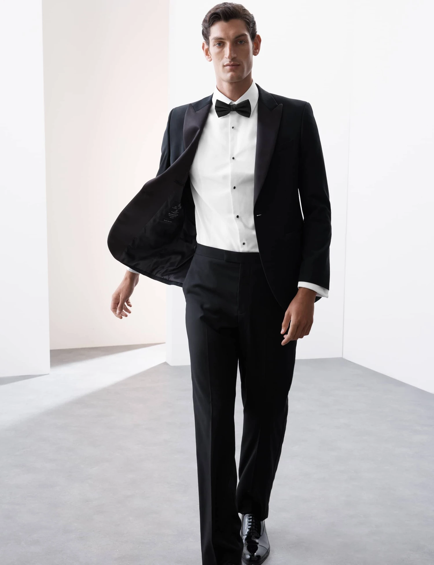 Tailored Fit Performance Pure Cotton Shirt 1 Tailored Fit Performance Pure Cotton Shirt